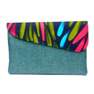 AyoMi Signature Clutch